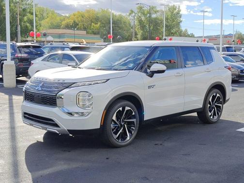 2025 Mitsubishi Outlander PHEV SE