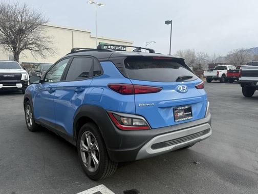 2022 Hyundai KONA SEL