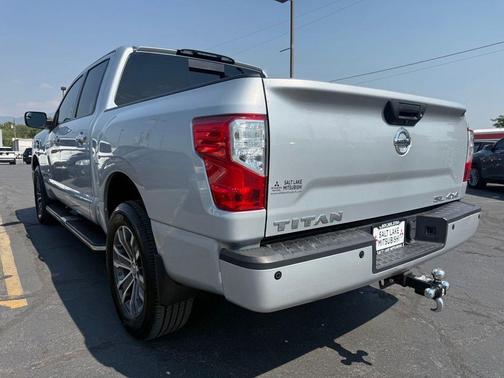 Brilliant Silver Metallic 2017 Nissan Titan SL