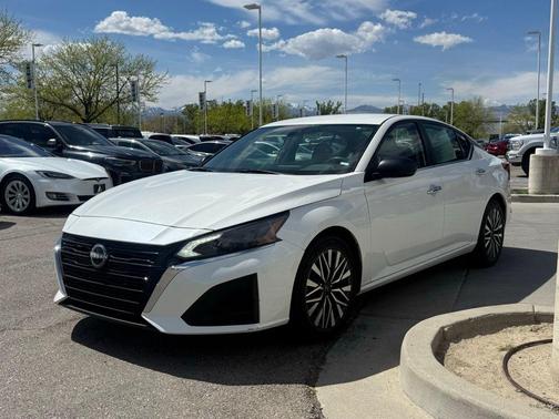 White 2024 Nissan Altima 2.5 SV