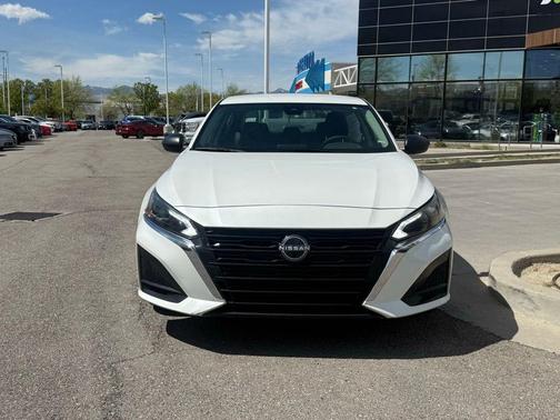 White 2024 Nissan Altima 2.5 SV