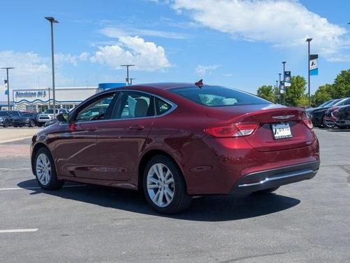 2015 Chrysler 200 Limited