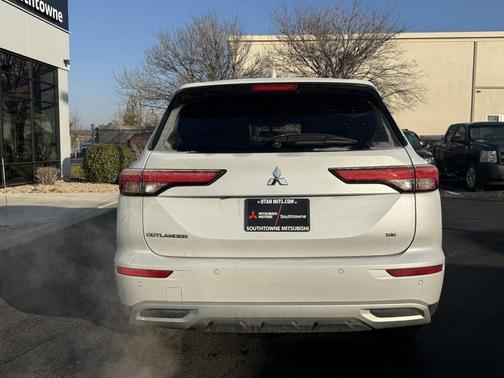2024 Mitsubishi Outlander SE