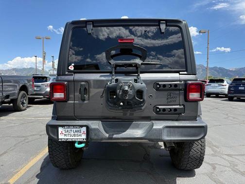 Crystal Metallic 2022 Jeep Wrangler Unlimited Sport