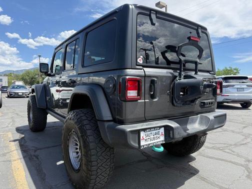 Crystal Metallic 2022 Jeep Wrangler Unlimited Sport