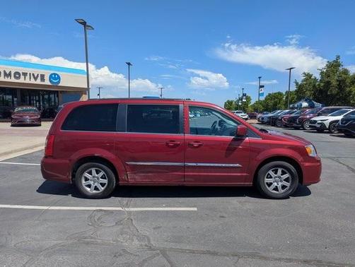 2012 Chrysler Town & Country Touring