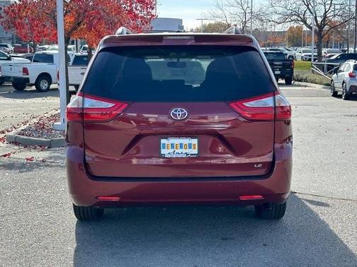 2015 Toyota Sienna LE