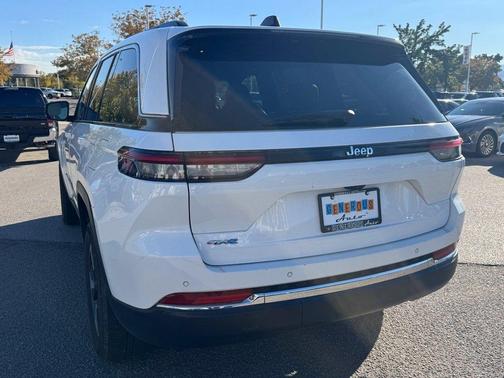 Bright White Clearcoat 2024 Jeep Grand Cherokee 4xe Base