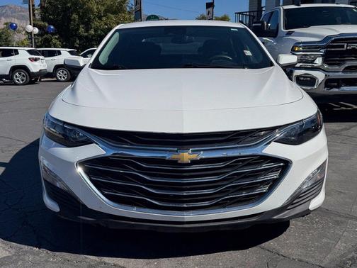 Summit White 2025 Chevrolet Malibu LT