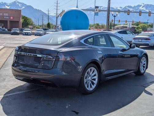 2016 Tesla Model S