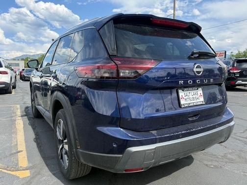 Deep Ocean Blue 2026 Nissan Rogue SL