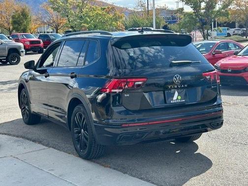 2022 Volkswagen Tiguan 2.0T SE R-Line Black