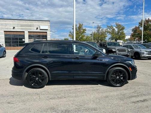 2022 Volkswagen Tiguan 2.0T SE R-Line Black