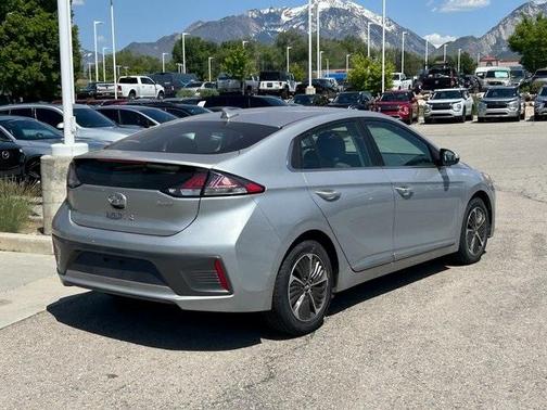 2021 Hyundai IONIQ Plug-In Hybrid SEL