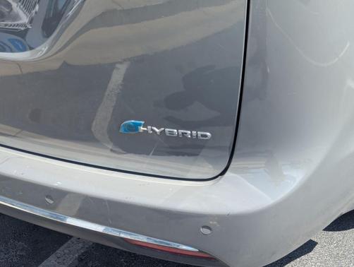 2023 Chrysler Pacifica Hybrid Touring L