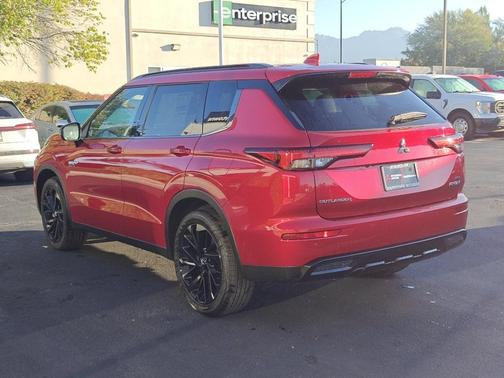 2025 Mitsubishi Outlander PHEV