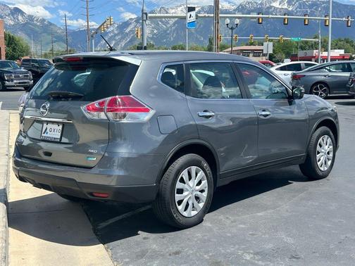 Gun Metallic 2014 Nissan Rogue S