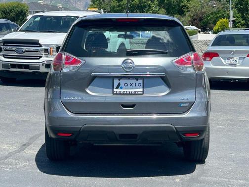Gun Metallic 2014 Nissan Rogue S