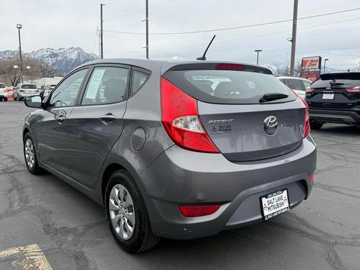 2016 Hyundai Accent SE