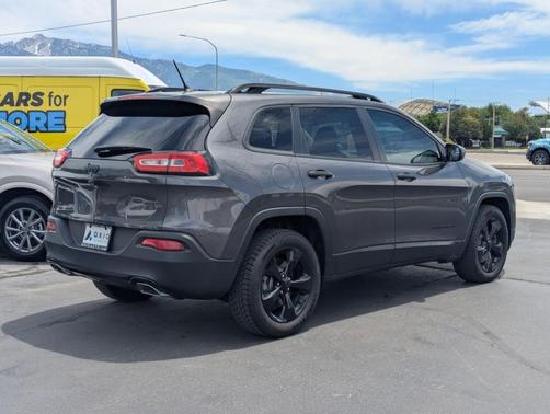 Granite Crystal Clearcoat Metallic 2016 Jeep Cherokee Sport