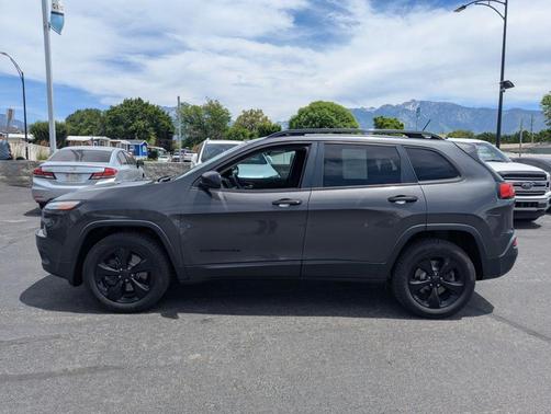Granite Crystal Clearcoat Metallic 2016 Jeep Cherokee Sport
