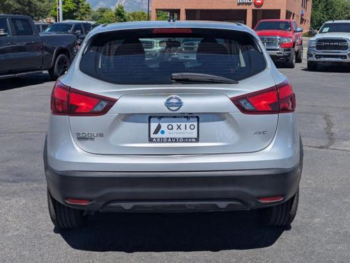 Brilliant Silver Metallic 2019 Nissan Rogue Sport S