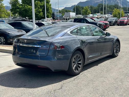 2020 Tesla Model S Performance
