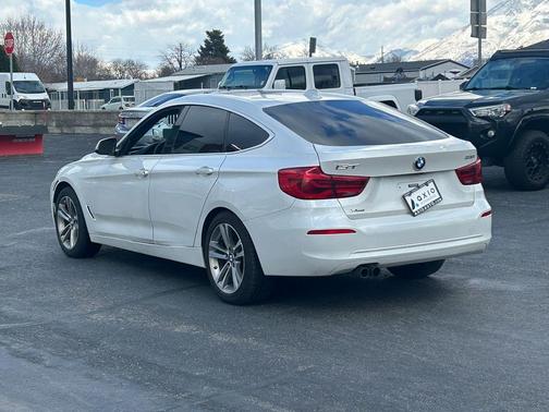 2017 BMW 330 Gran Turismo i xDrive