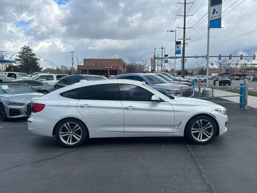 2017 BMW 330 Gran Turismo i xDrive
