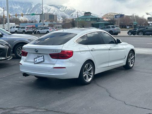 2017 BMW 330 Gran Turismo i xDrive
