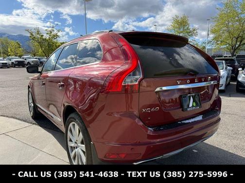 Flamenco Red Metallic 2017 Volvo XC60 T5 Inscription