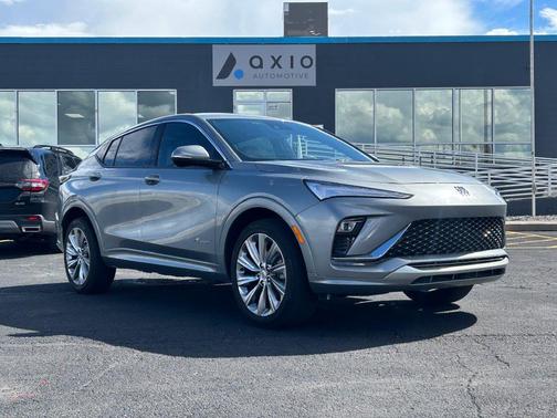 Moonstone Gray Metallic 2024 Buick Envista Avenir