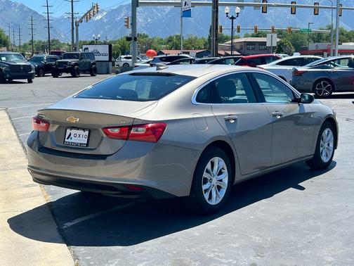 Mineral Gray Metallic 2023 Chevrolet Malibu LT