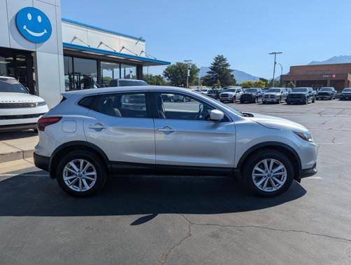 Brilliant Silver Metallic 2019 Nissan Rogue Sport S