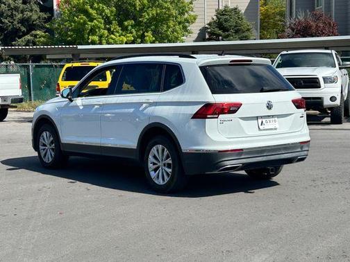 Pure White 2018 Volkswagen Tiguan 2.0T SE
