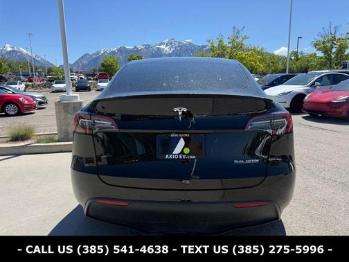 Midnight Silver Metallic 2022 Tesla Model Y Performance