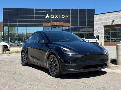 Midnight Silver Metallic 2022 Tesla Model Y Performance