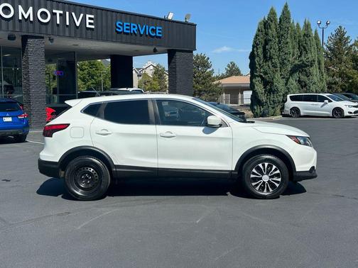 Glacier White 2019 Nissan Rogue Sport S