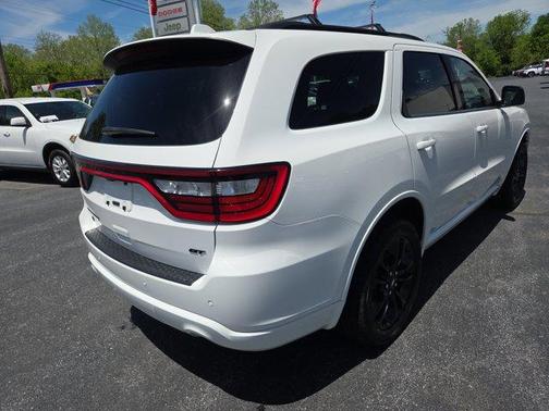 White Knuckle Clearcoat 2022 Dodge Durango GT