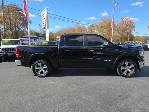 2022 RAM 1500 Laramie Crew Cab 4x4 57' Box