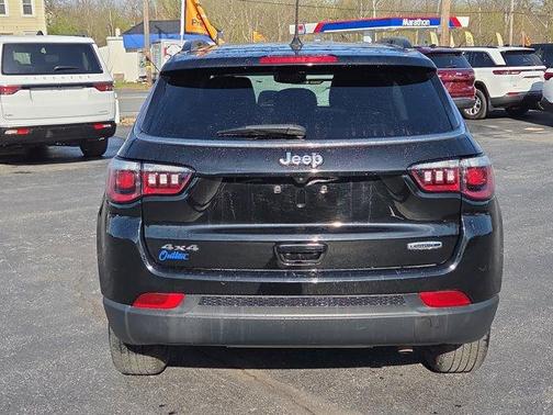 Diamond Black 2022 Jeep Compass Latitude Lux