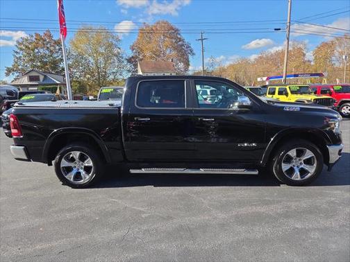 2021 RAM 1500 Laramie Crew Cab 4x4 57' Box