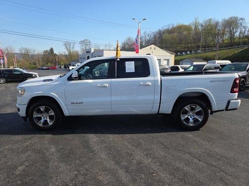 Bright White Clearcoat 2022 RAM 1500 Laramie