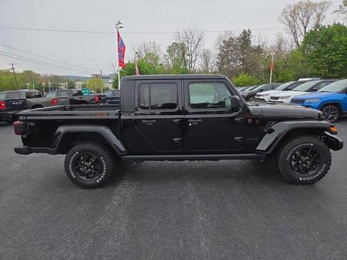 Black Clearcoat 2026 Jeep Gladiator Sport
