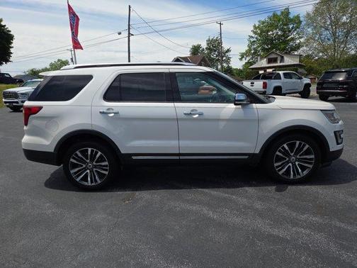 White Platinum Tri-Coat Metallic 2016 Ford Explorer Platinum