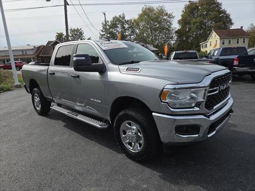 2024 RAM 2500 Big Horn Crew Cab 4x4 64' Box