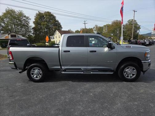 2024 RAM 2500 Big Horn Crew Cab 4x4 64' Box
