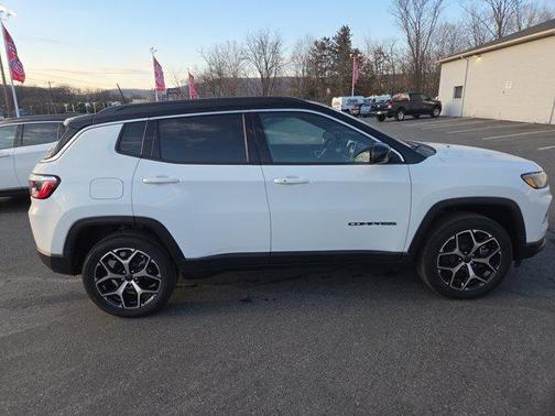 Bright White Clearcoat 2026 Jeep Compass Limited