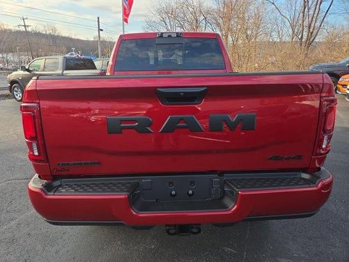 Molten Red Pearlcoat 2026 RAM 2500 Big Horn