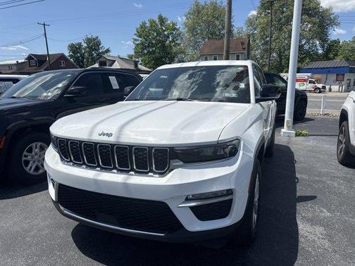 Bright White Clearcoat 2023 Jeep Grand Cherokee Limited